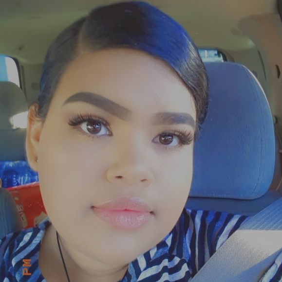 Meet your Posher, Rubi - Picture 1 of 3